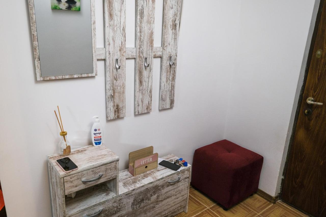 Stella'S Cozy Home 발로테슈티 외부 사진